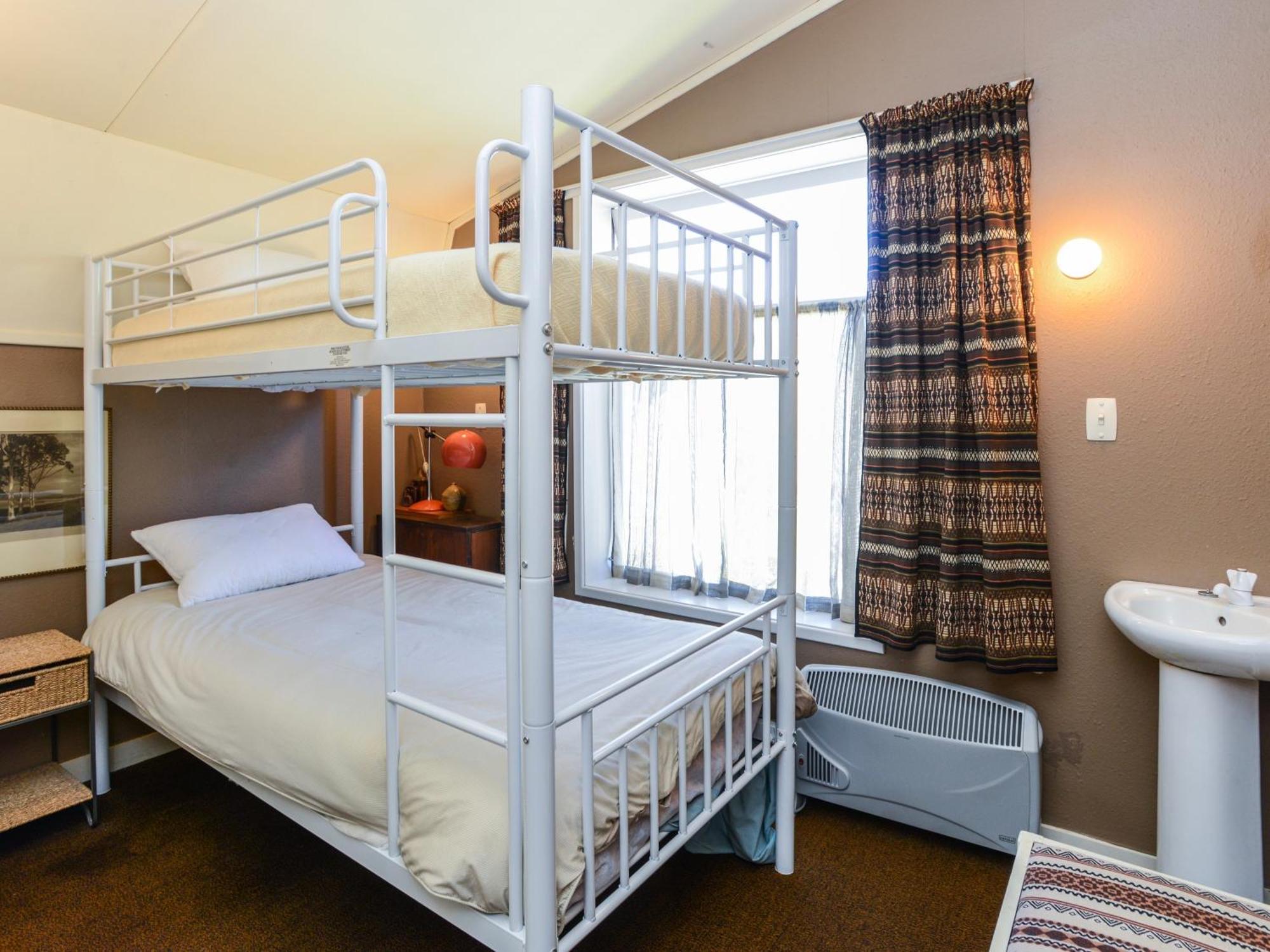 Jacaranda Lodge - Napier Hill Holiday Home מראה חיצוני תמונה