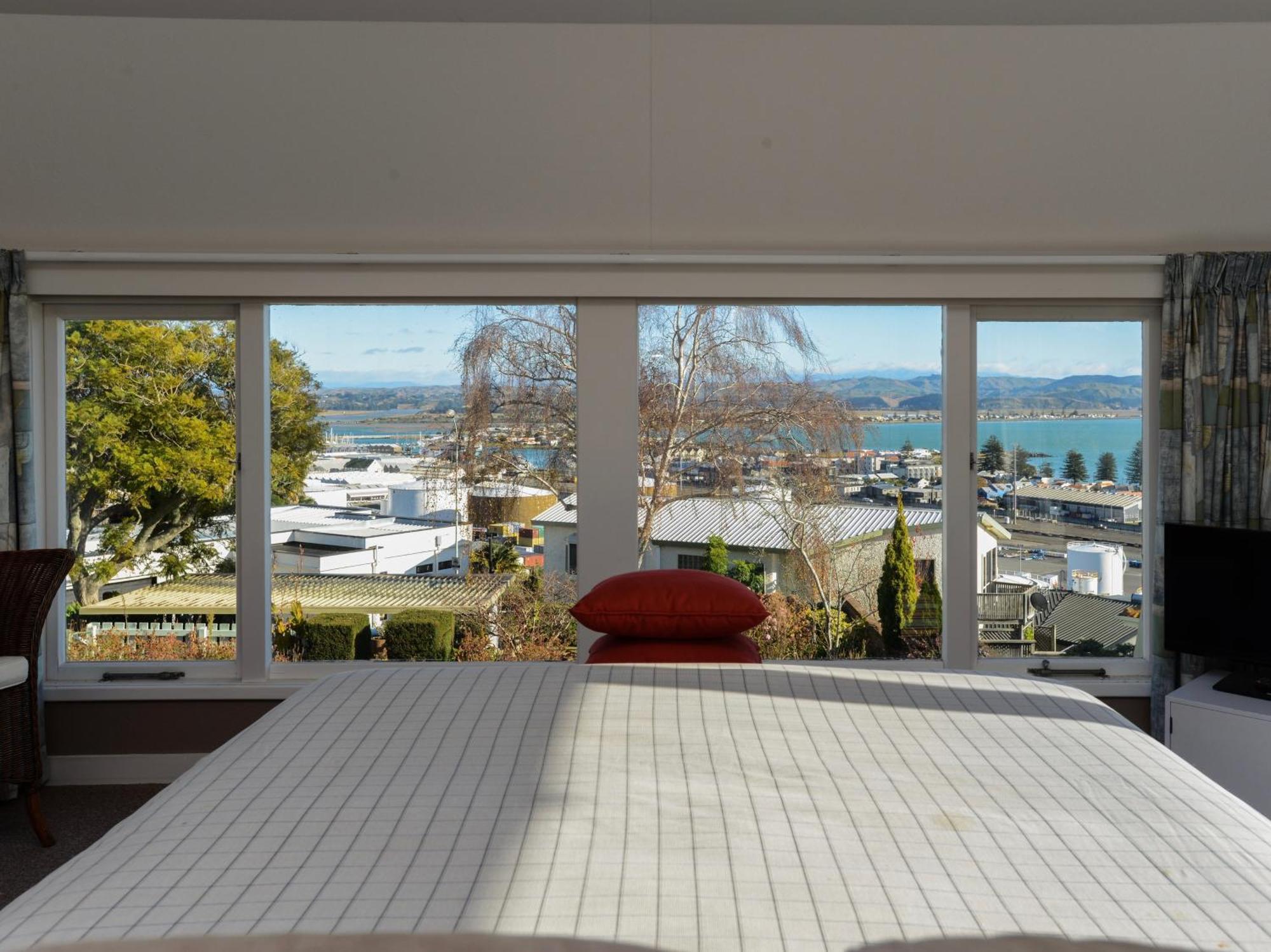 Jacaranda Lodge - Napier Hill Holiday Home מראה חיצוני תמונה